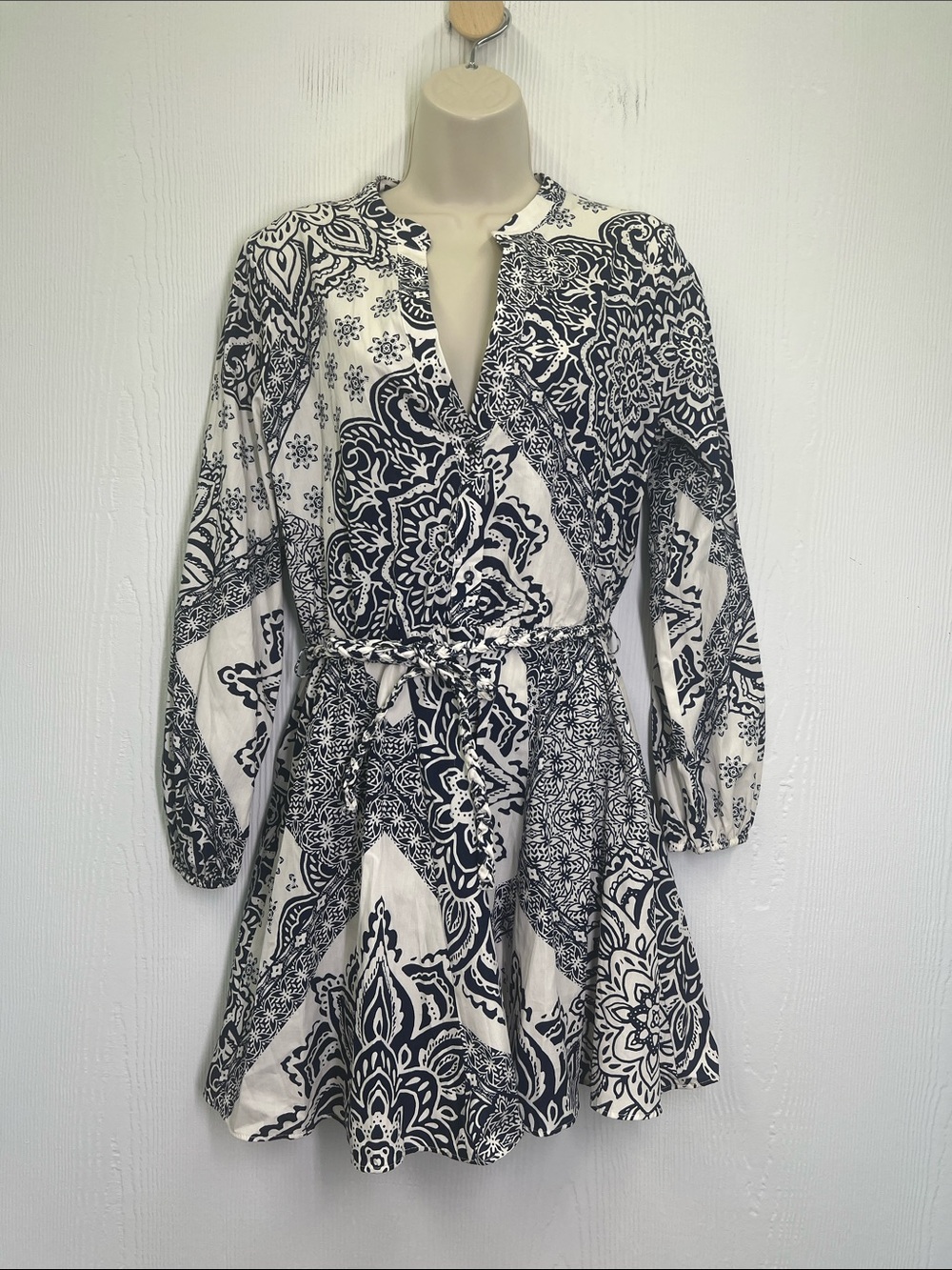 Zara - Navy White Floral Medallion Print Long Sleeve Belted Mini Dress Size Sm - Picture 2 of 10